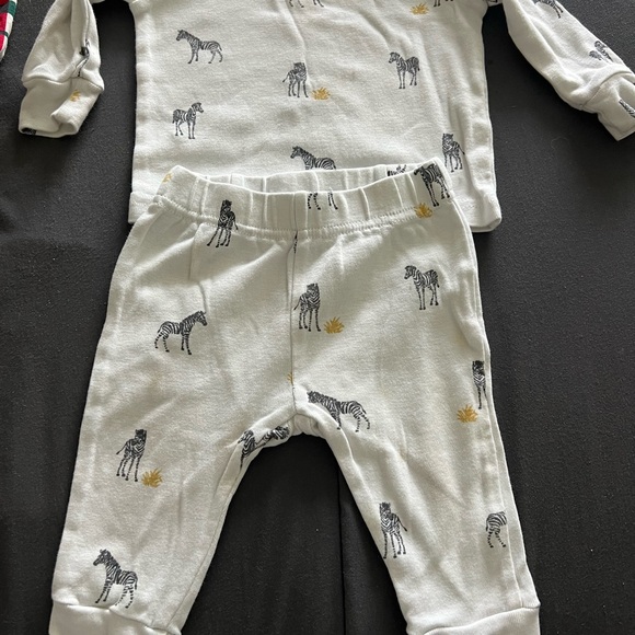 Bundle and save! Cute set - Picture 2 of 2